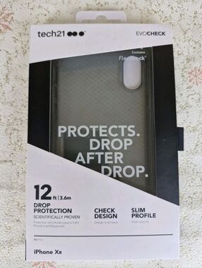 tech21 Evo Check Clear Smoke Phone Case - Translucent Gray